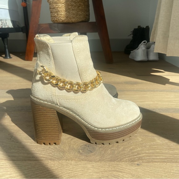 Olivia Miller Alyssa Platform Booties - Picture 5 of 11